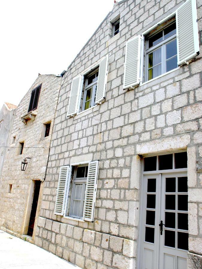Holiday Home Lija Center ラブ エクステリア 写真