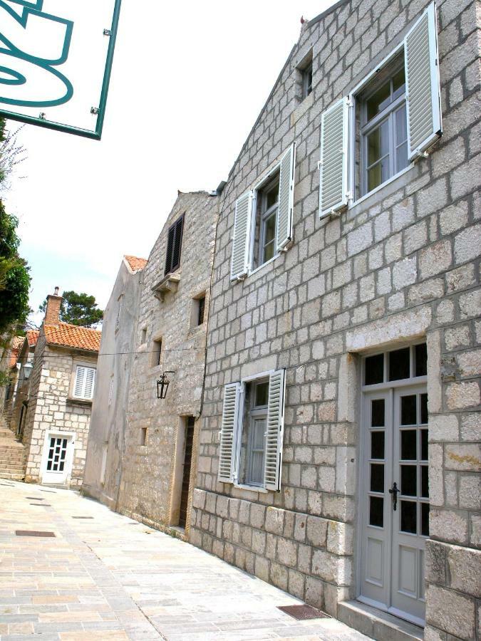 Holiday Home Lija Center ラブ エクステリア 写真