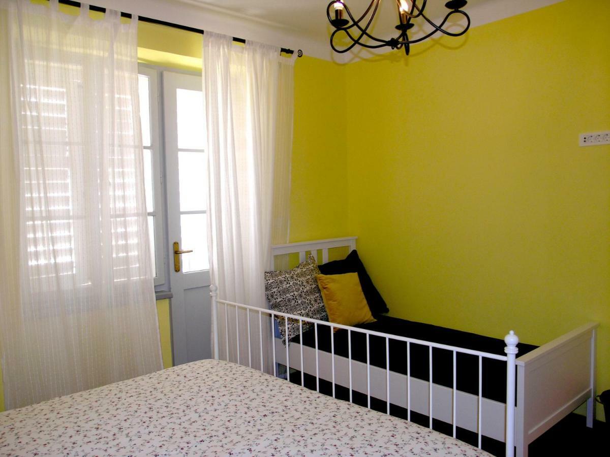 Holiday Home Lija Center ラブ エクステリア 写真