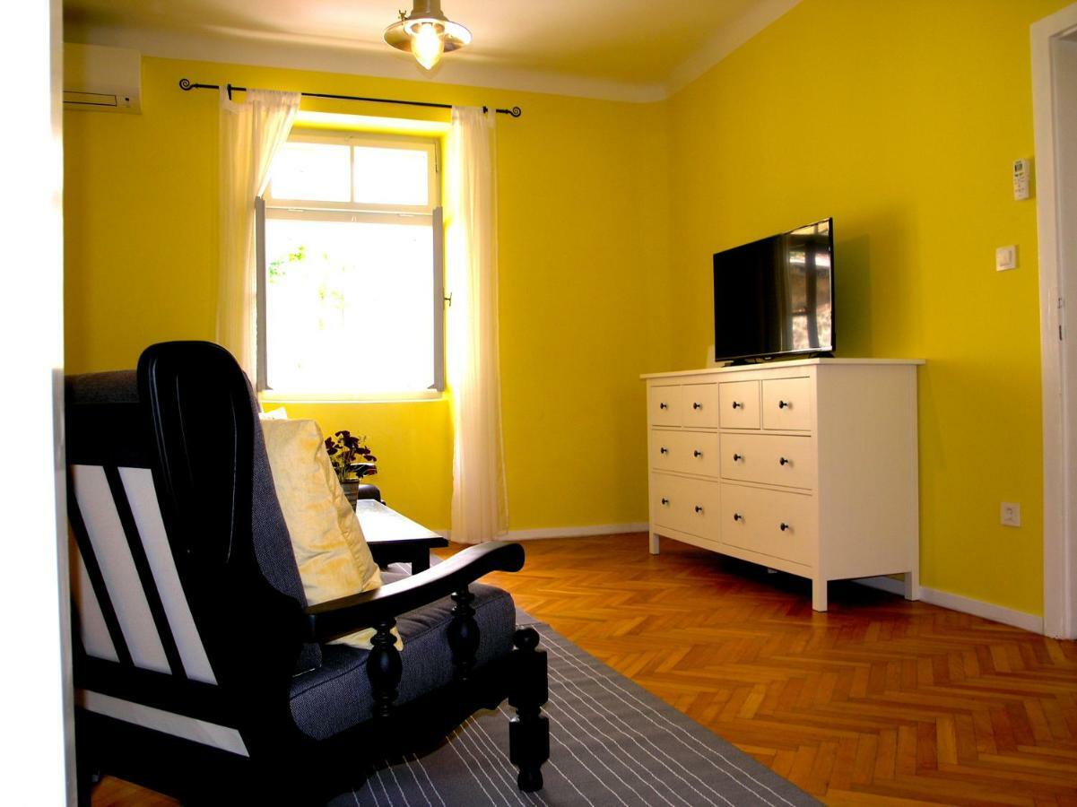 Holiday Home Lija Center ラブ エクステリア 写真