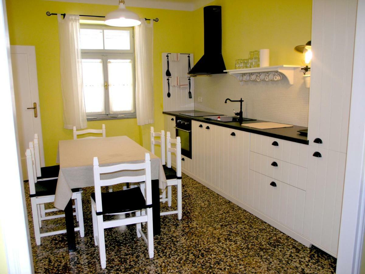 Holiday Home Lija Center ラブ エクステリア 写真