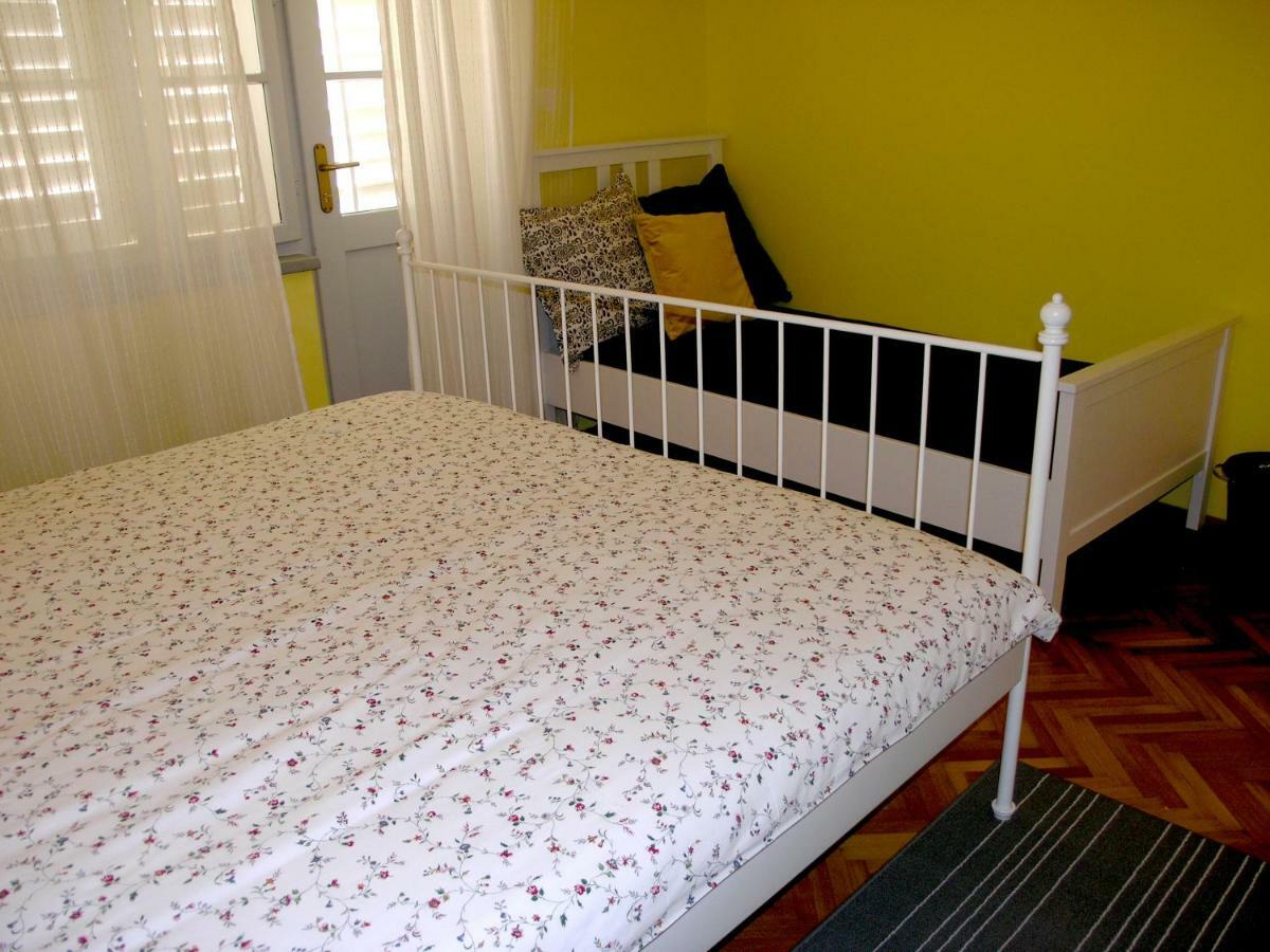 Holiday Home Lija Center ラブ エクステリア 写真