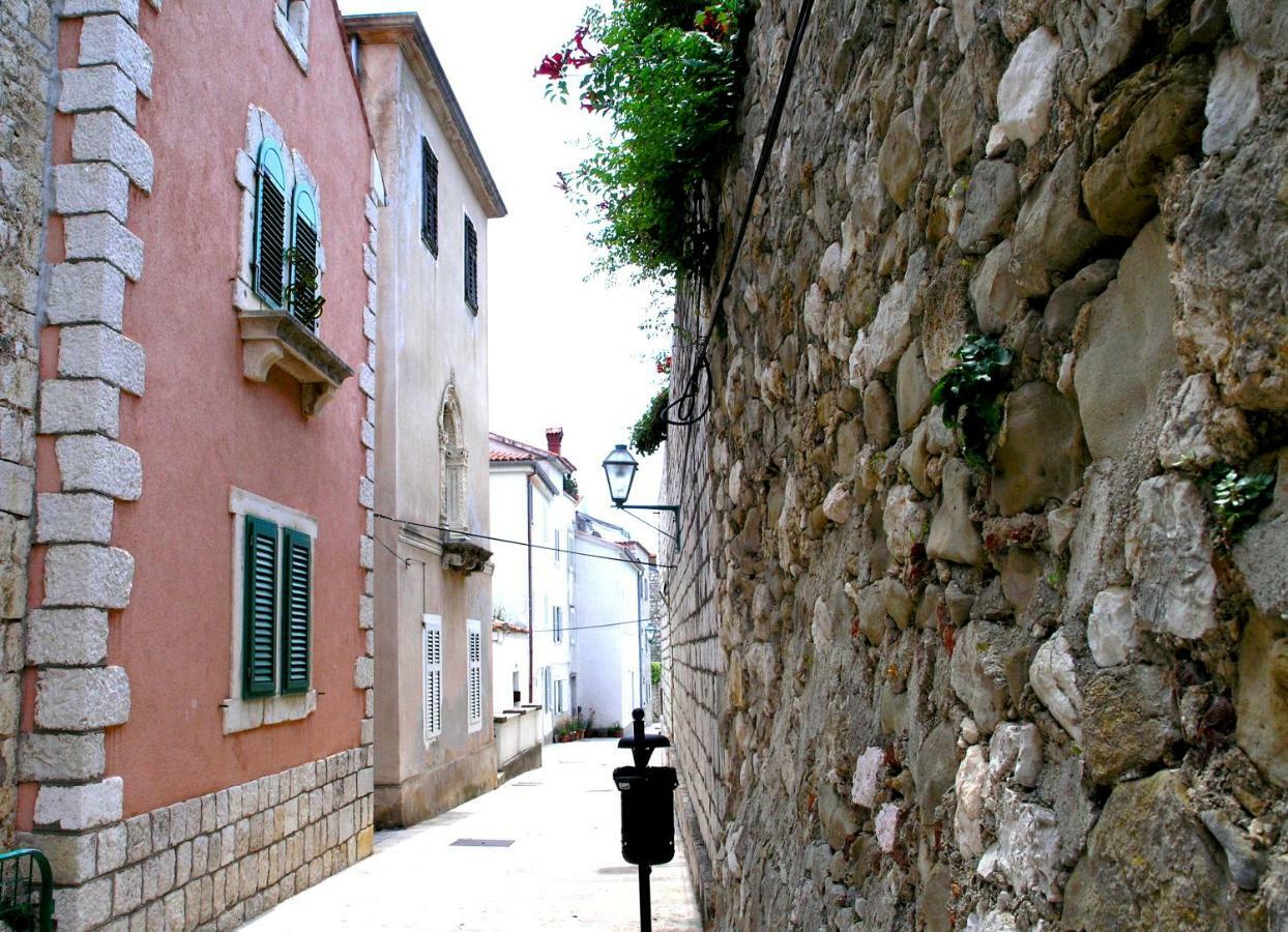 Holiday Home Lija Center ラブ エクステリア 写真